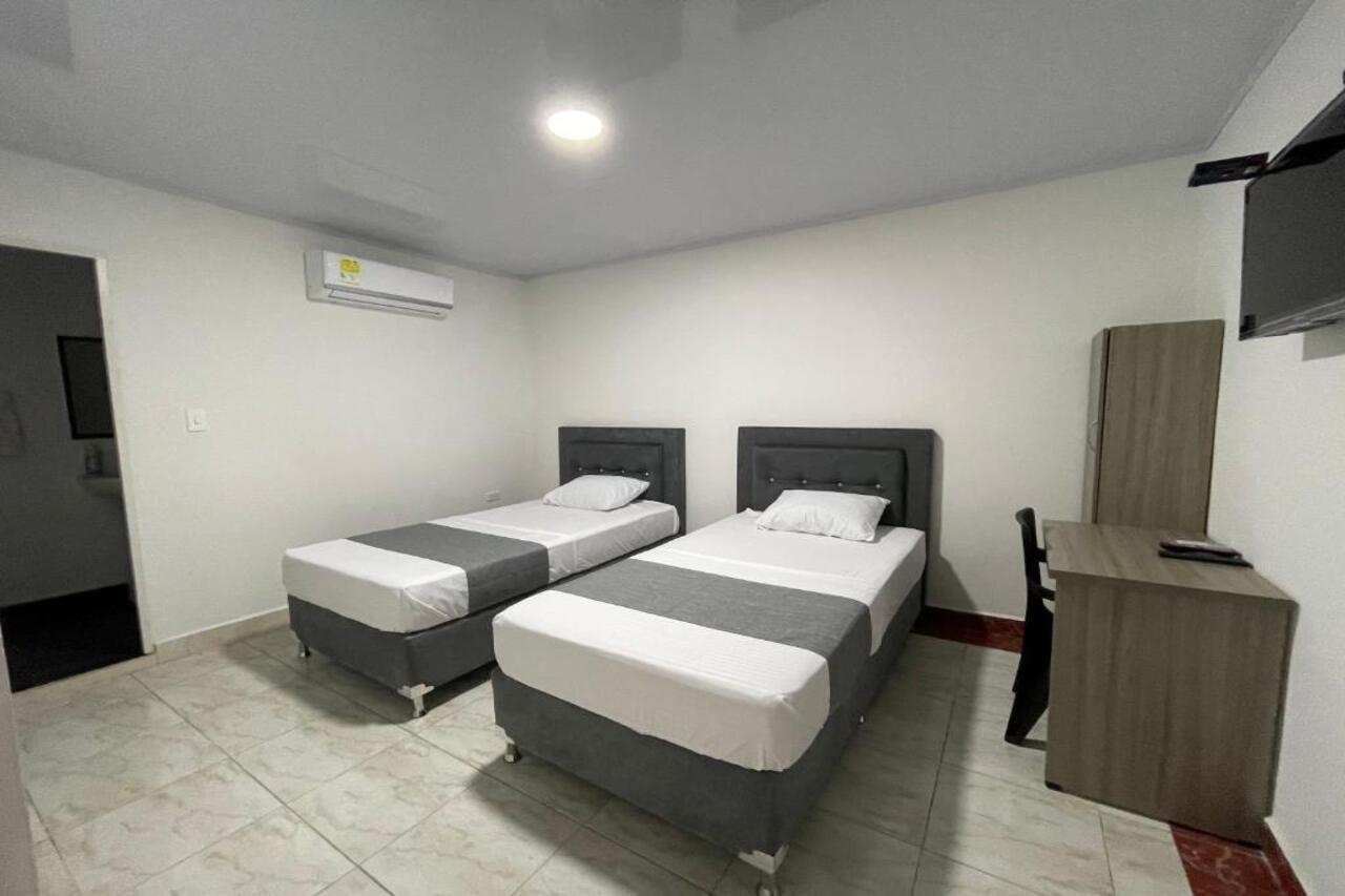 Hotel Neiva Urdaneta Luaran gambar